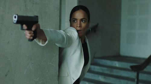 Queen of the South Season 5 Episode 7 - El Zorro en La Gallinera