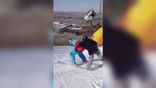 Customer Wars Season 4 Episode 1 - Scuffle on the Slopes