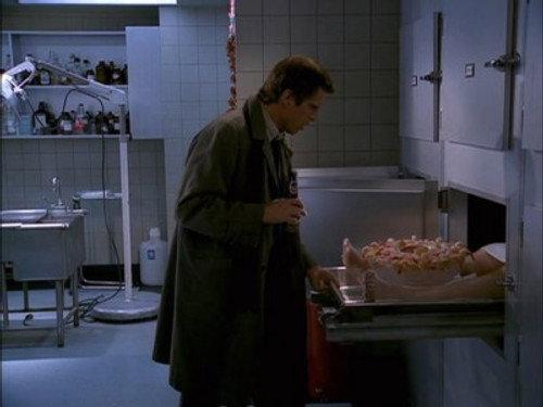 Becker Season 2 Episode 12 - Santa On Ice