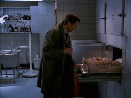 Becker Season 2 Episode 12 - Santa On Ice