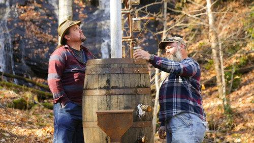 Moonshiners Season 11 Episode 18 - Moo Shine
