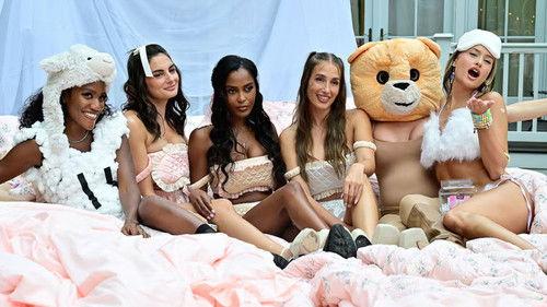 Summer House Season 9 Episode 11 - Blurred Tan Lines