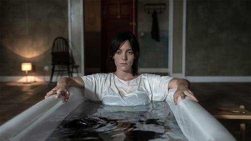 Red Queen Season 1 Episode 1 - A Leap