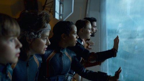 Lost in Space Season 2 Episode 1 - Shipwrecked