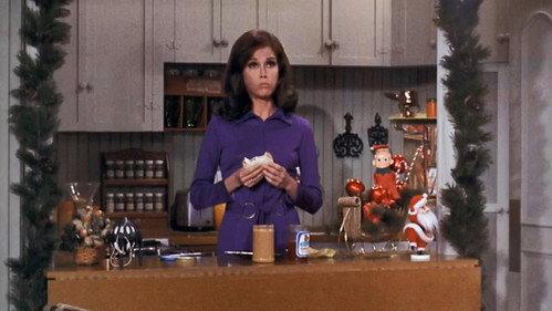 The Mary Tyler Moore Show Season 1 Episode 14 - Christmas and the Hard Luck Kid II