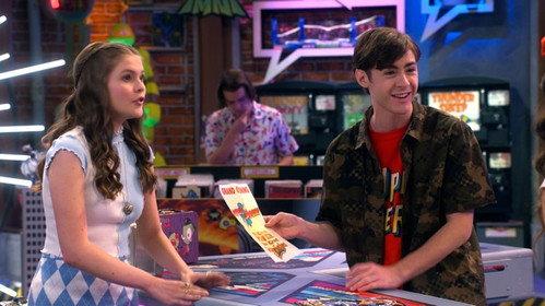 Warped! Season 1 Episode 5 - Sandwiched!