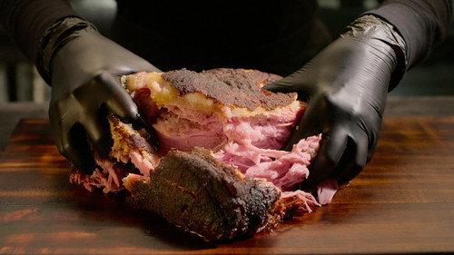 Barbecue Showdown Season 2 Episode 5 - BBQ Trash or Treasure?