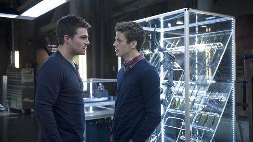 Arrow Season 2 Episode 9 - Three Ghosts