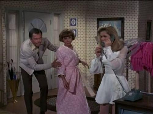 Bewitched Season 7 Episode 16 - The Good Fairy Strikes Again