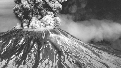 Make It Out Alive Season 1 Episode 1 - Mount St. Helens