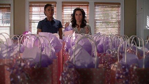 The Neighbors Season 1 Episode 6 - Larry Bird and the Iron Throne