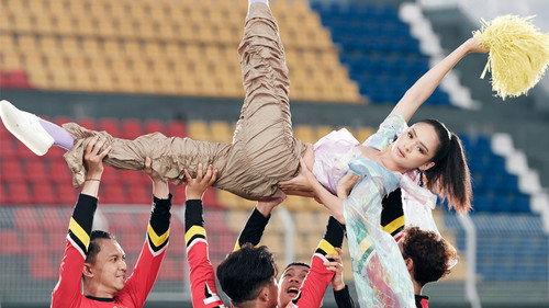 Indonesia's Next Top Model Season 3 Episode 16 - Which Girl Is Ready to Fly?