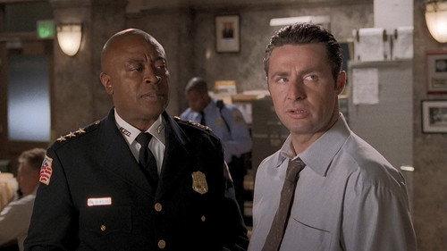 The District Season 1 Episode 21 - Don't Fence Me In