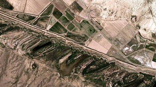 What on Earth? Season 3 Episode 12 - Curse of the Sea Monster