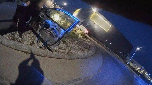 Fångat på polisens kamera Season 1 Episode 16 - Drops his pants