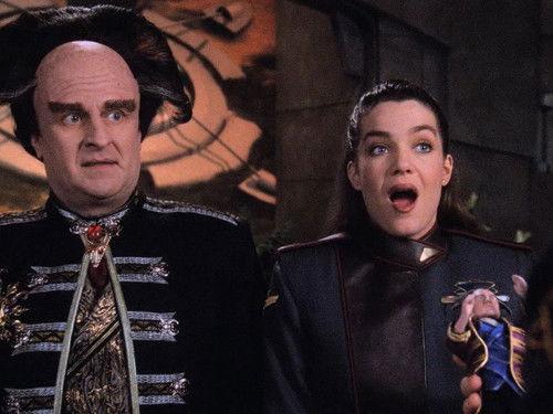 Babylon 5 Season 2 Episode 14 - There All the Honor Lies