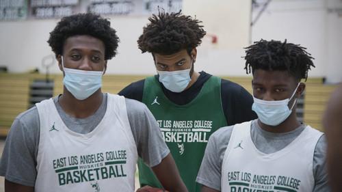 Last Chance U: Basketball Season 2 Episode 4 - Game Hunters