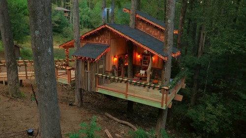 Treehouse Masters Season 8 Episode 1 - Appalachian Christmas Treehouse
