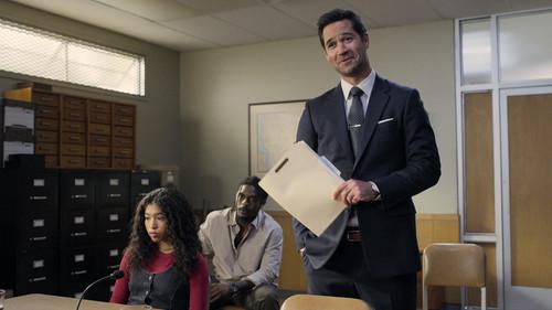 The Lincoln Lawyer Season 2 Episode 4 - Discovery