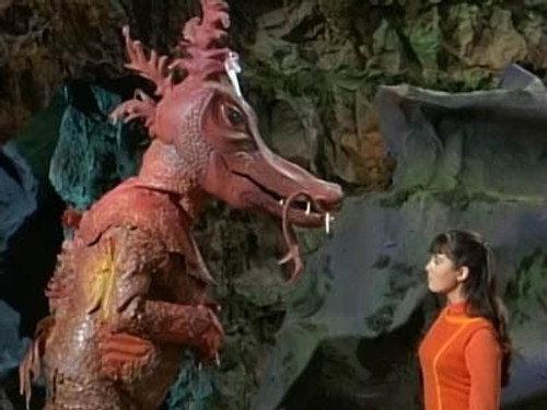 Lost in Space Season 2 Episode 17 - The Questing Beast