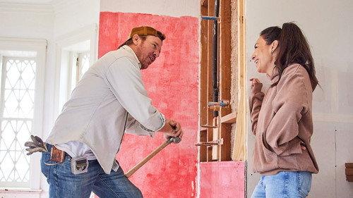 Fixer Upper: The Castle Season 1 Episode 3 - Story of Color