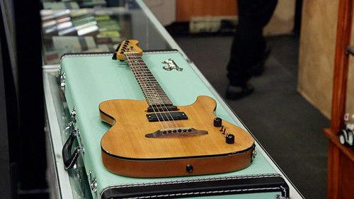 Pawn Stars Season 20 Episode 5 - Fender Vendor