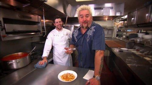 Diners, Drive-Ins and Dives Season 14 Episode 3 - Crankin' Up the Classics