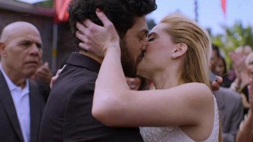 Beauty and the Baker Season 2 Episode 1 - Dad is coming