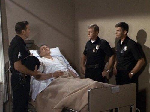 Adam-12 Season 3 Episode 12 - Log 085: Sign of the Twins