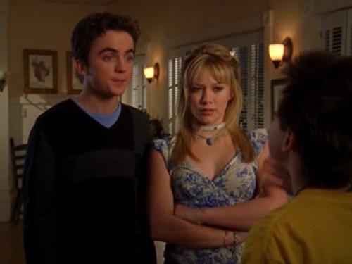 Lizzie McGuire Season 2 Episode 15 - Lizzie in the Middle