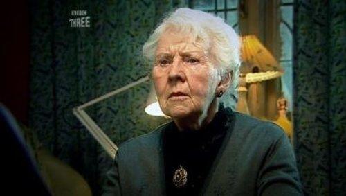 Ideal Season 2 Episode 4 - The Séance