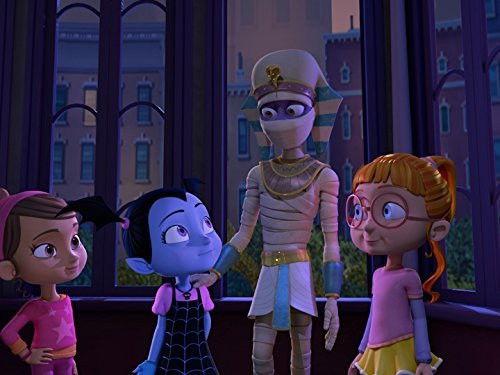 Vampirina Season 1 Episode 4 - Portrait of a Vampire