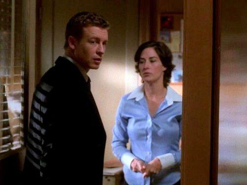 The Guardian Season 2 Episode 16 - The Weight