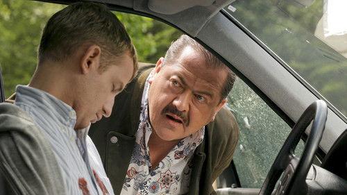 Die Rosenheim-Cops Season 9 Episode 12 - Irren ist mörderisch