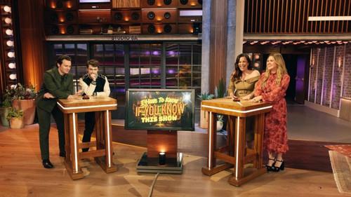 The Kelly Clarkson Show Season 5 Episode 11 - Daniel Radcliffe, Jonathan Groff, Lindsay Mendez