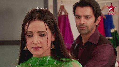 Iss Pyaar Ko Kya Naam Doon? Season 8 Episode 13 - Khushi Spurns Arnav's Advances