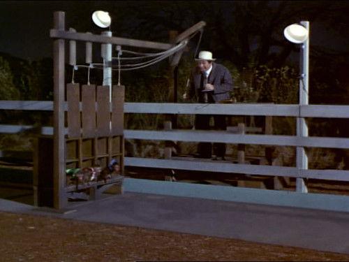 Green Acres Season 5 Episode 21 - The Case of the Hooterville Refund Fraud