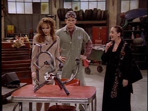 Wings Season 6 Episode 20 - Portrait of the Con Artist as a Young Man