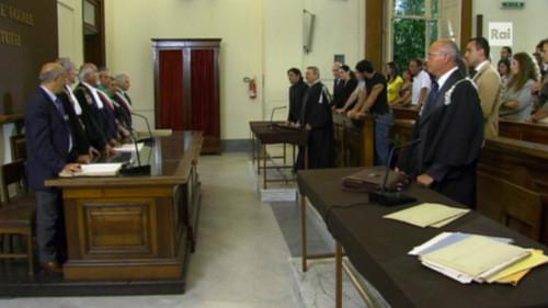 The new squad Season 1 Episode 21 - I shot a man / A reason is found