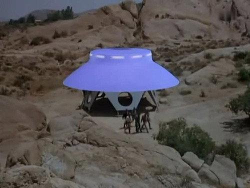 The Invaders Season 2 Episode 2 - The Saucer