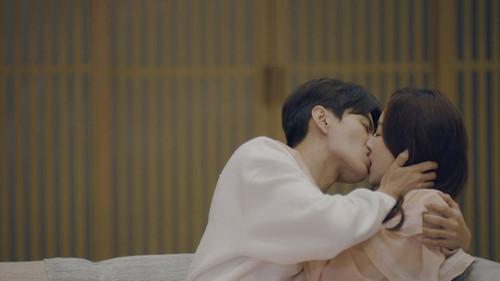 The Beauty Inside Season 1 Episode 9 - Mother’s Unexpected Visit