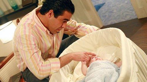 La que se avecina Season 2 Episode 15 - Un robo, un bolso y una cooperativa del cannabis