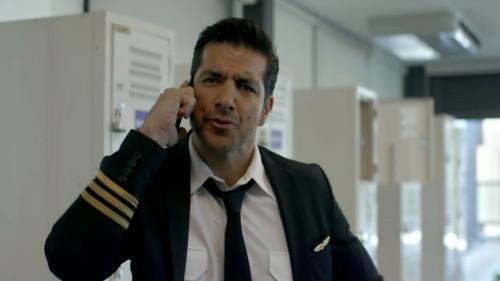 La piloto Season 2 Episode 16 - Episode 16