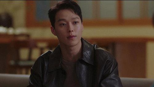 Now, We Are Breaking Up Season 1 Episode 10 - Young-eun Waiting for Jae-guk’s Call