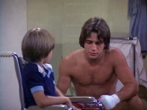 Taxi Season 2 Episode 15 - The Reluctant Fighter