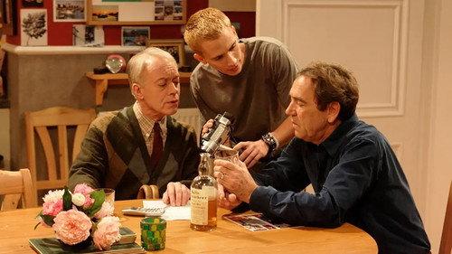 My Family Season 8 Episode 5 - Neighbour Wars