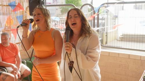 Jelies & Gnodde: Grote Gezinnen Emigreren Season 1 Episode 10 - Episode 10