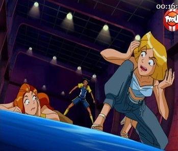Totally Spies! Season 4 Episode 20 - Spy Soccer