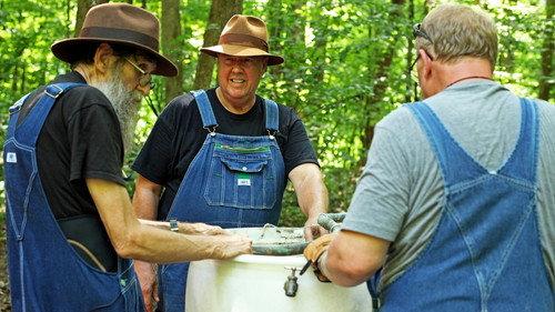 Moonshiners Season 6 Episode 12 - Big Wheels Keep On Turning