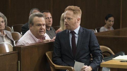 Modern Family Season 10 Episode 3 - A Sketchy Area